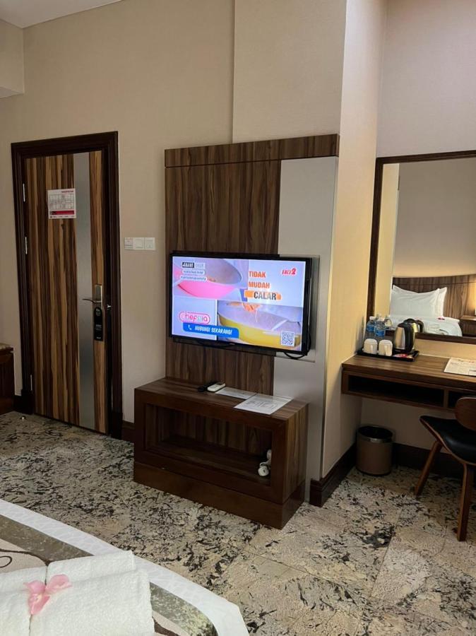 Nova Hotel Мири Екстериор снимка