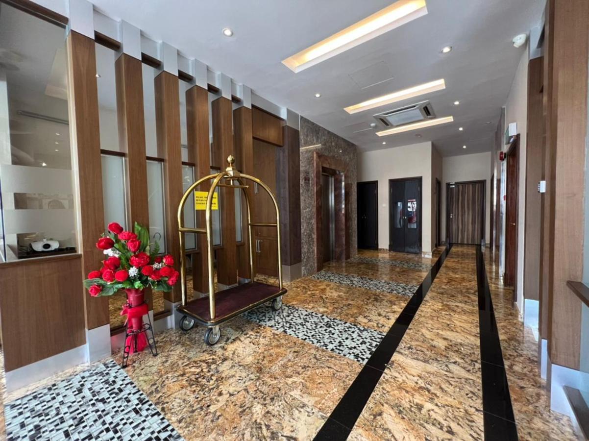 Nova Hotel Мири Екстериор снимка