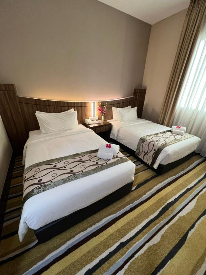 Nova Hotel Мири Екстериор снимка