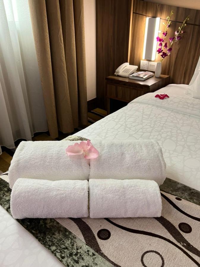 Nova Hotel Мири Екстериор снимка